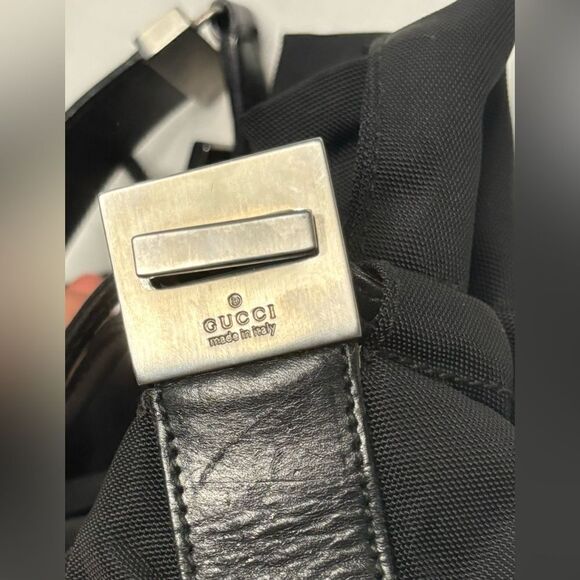 Gucci EUC vintage authenticated black nylon drawstring bucket shoulder bag - Picture 4 of 15